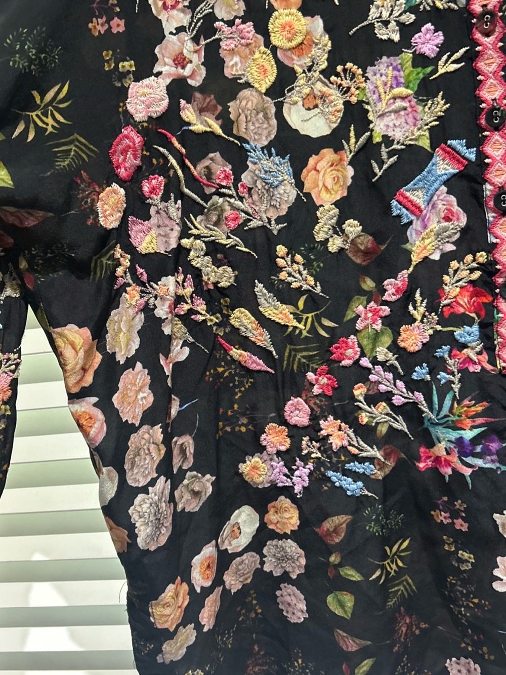 Johnny Was Bridgitte 100% Silk Black Floral Embroidered Relaxed Blouse - Picture 7 of 16